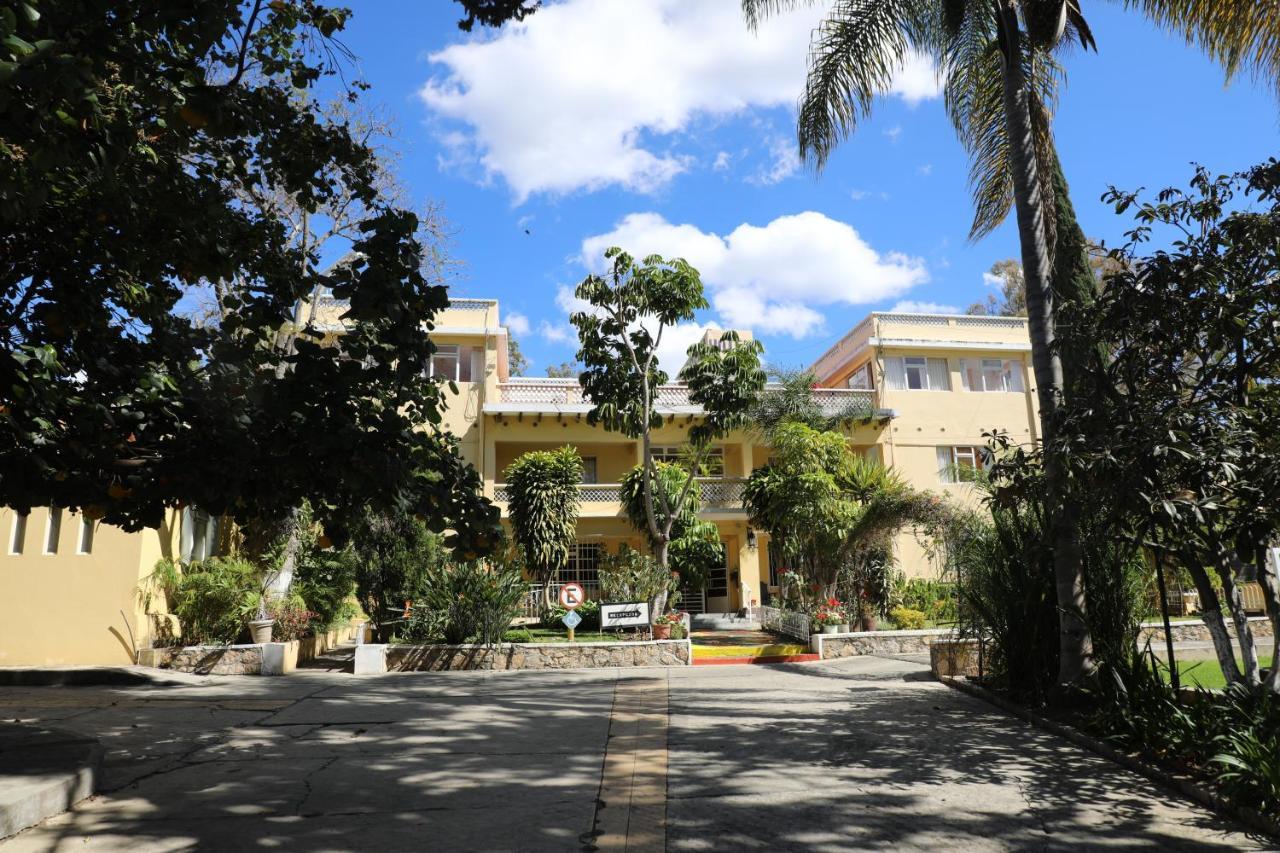 Belisana Hotel Ixtapan de la Sal Exterior photo